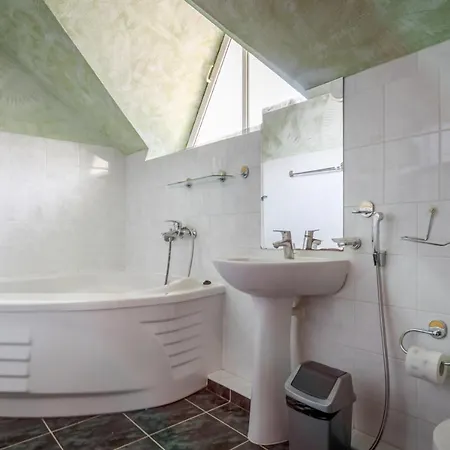 Cozy Private 4 Bedroom House Near Seaside * Palanga