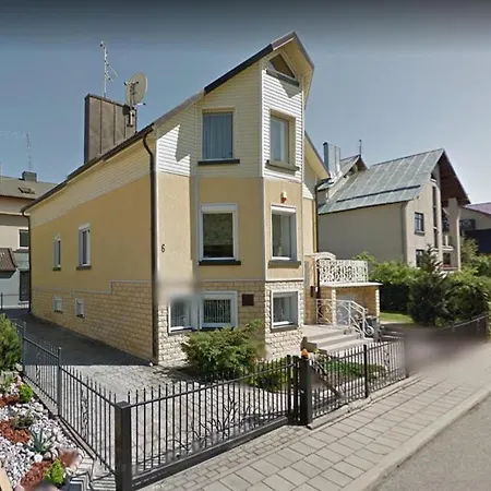 Ferienhaus Cozy Private 4 Bedroom House Near Seaside